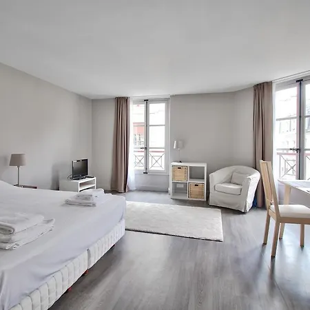 Daire Beaune - Studio Paris